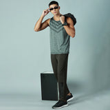 Men Slim Fit Round Neck Sleeveless Tank Top With arrow print at chest