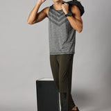 Men Slim Fit Round Neck Sleeveless Tank Top With arrow print at chest