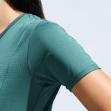 Women’s V neck cut and sew top
