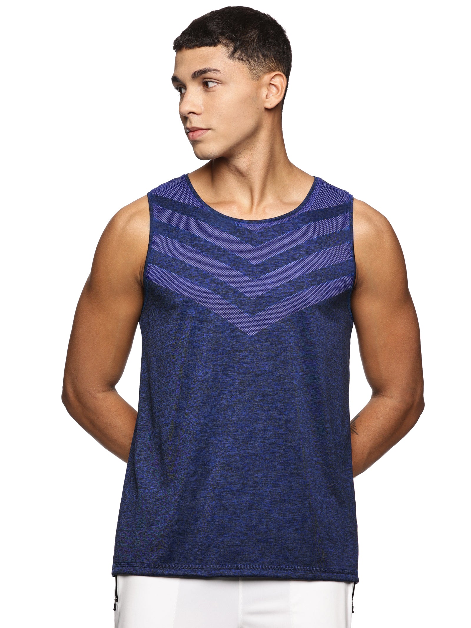 Men Slim Fit Sleeveless Tank Top with Arrow Print at Chest