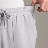 Comfortable Elastic Waistband Shorts Relaxed Fit with Functional Front Patch Pockets