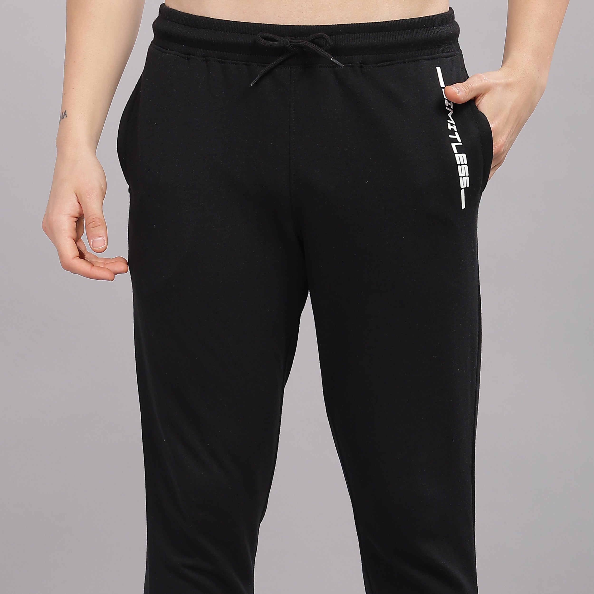 Men’s cotton track pant with zipper closure