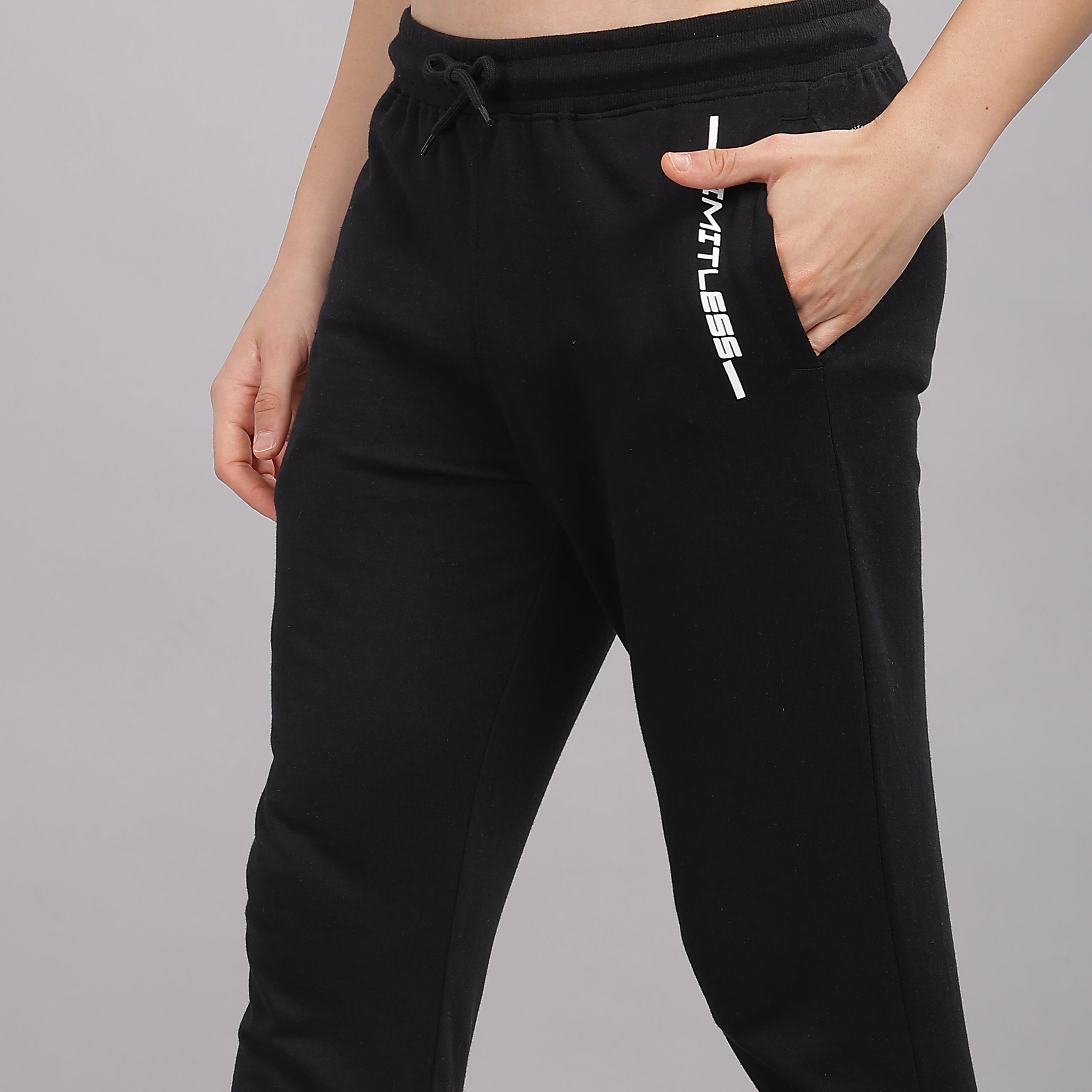 Men’s cotton track pant with zipper closure