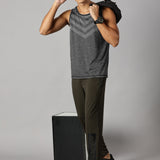 Men Slim Fit Sleeveless Tank Top with Arrow Print at Chest