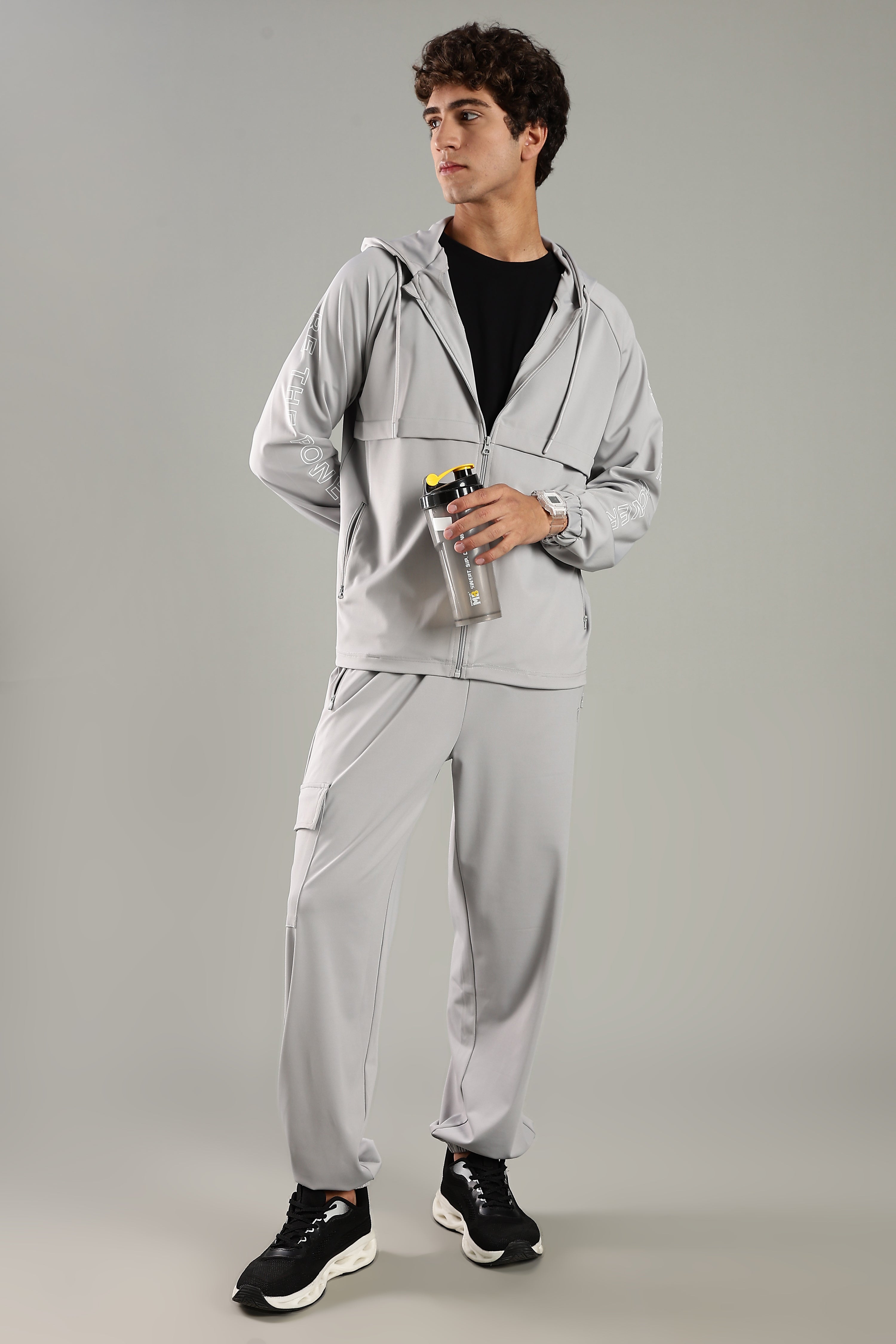 Men’s Raglan Hoodie & Jogger Set with Zipper Pockets & Flap Detail