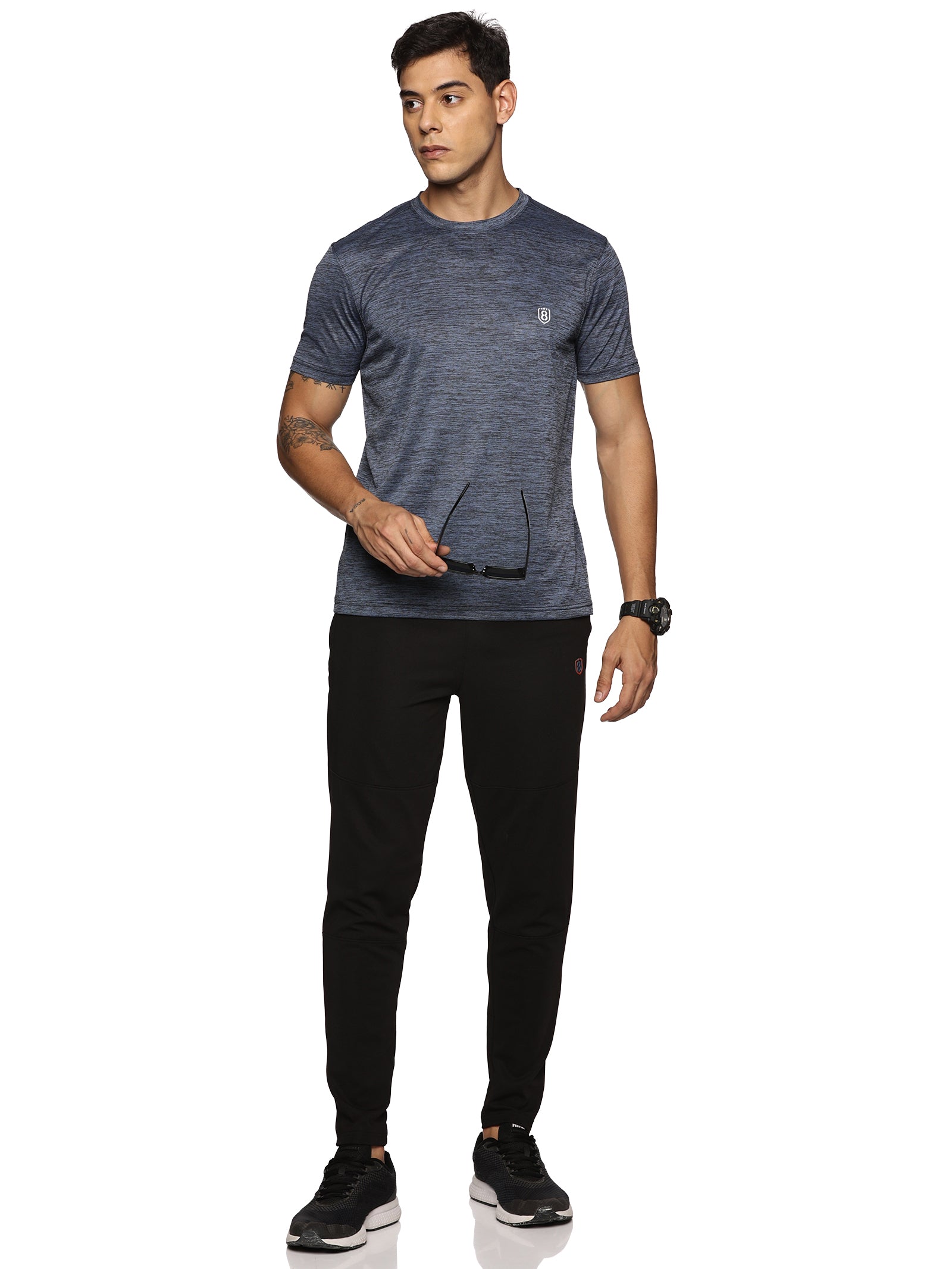 Breathable round neck t-shirt for men – everyday casual look