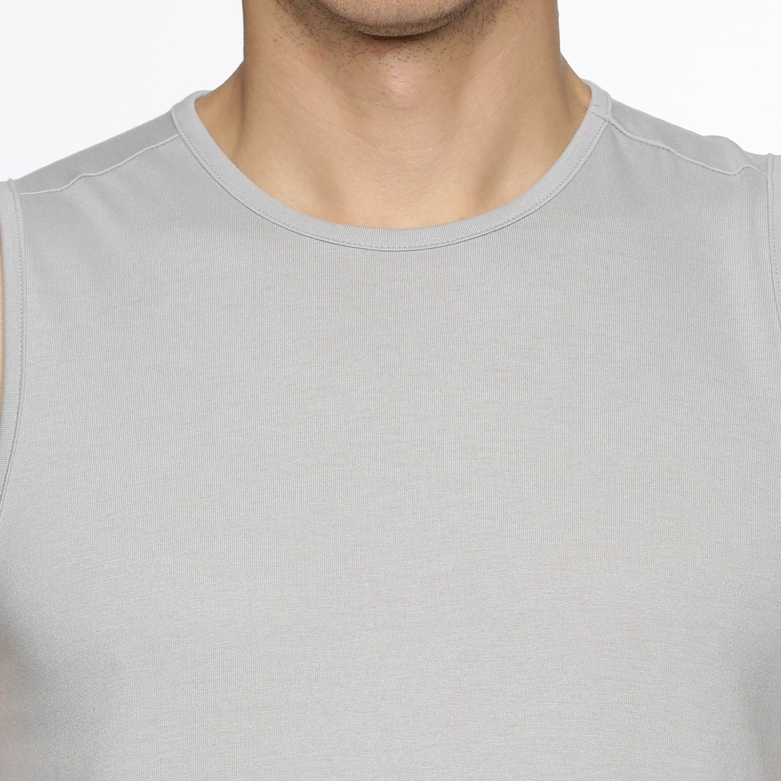 Breathable workout tank for men in stylish grey color