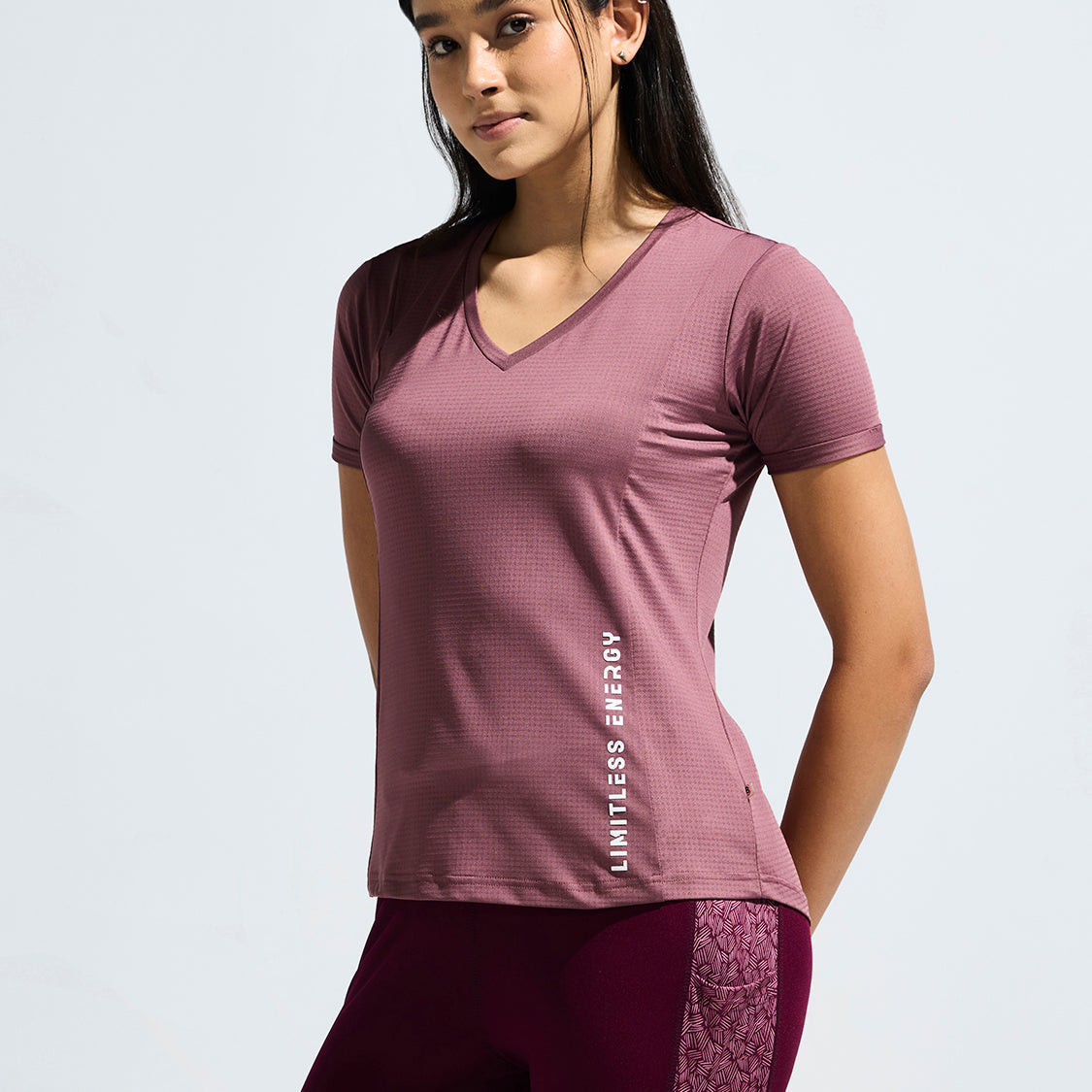 Women’s V neck cut and sew top