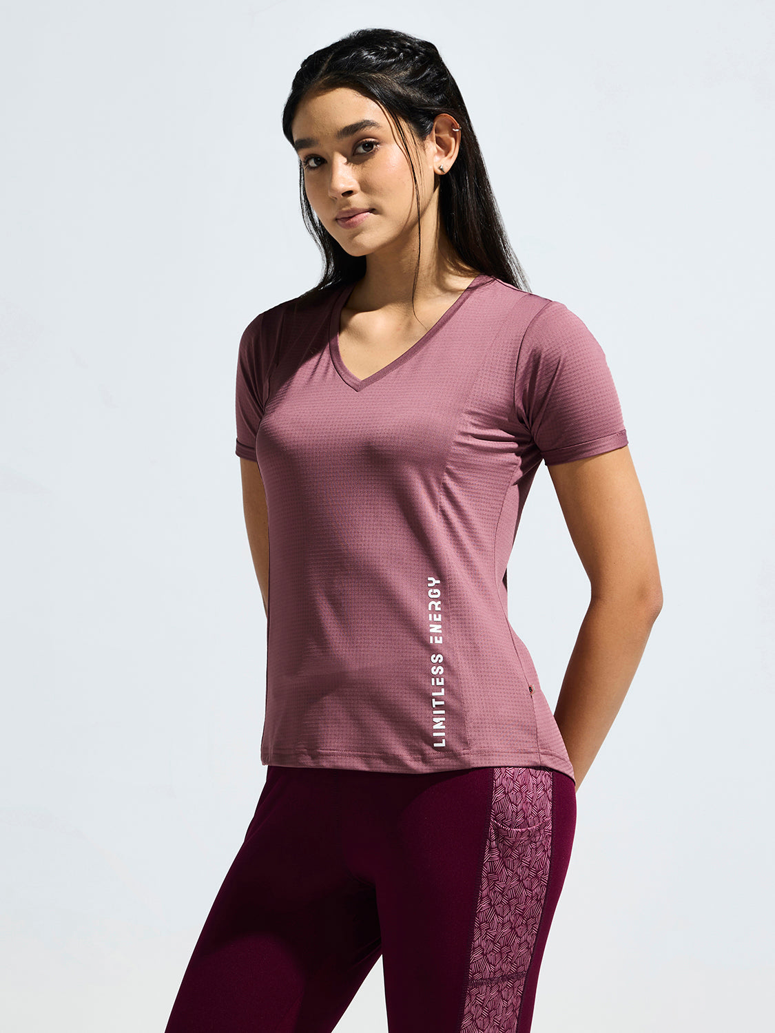 Women’s V neck cut and sew top