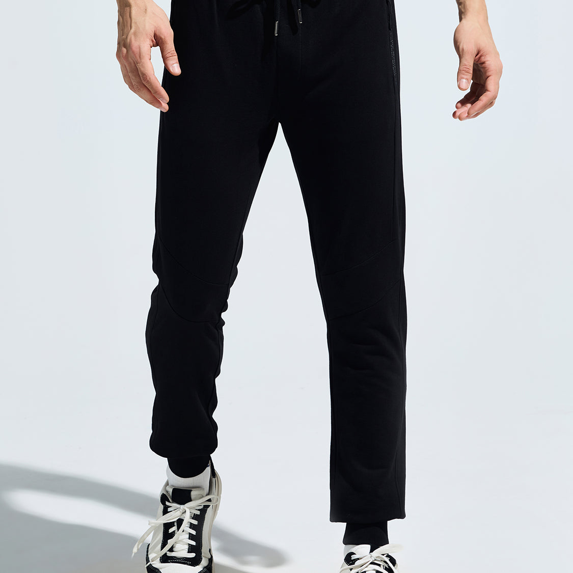 Men's  Cut & Sew Jogger With Zipper Pocket