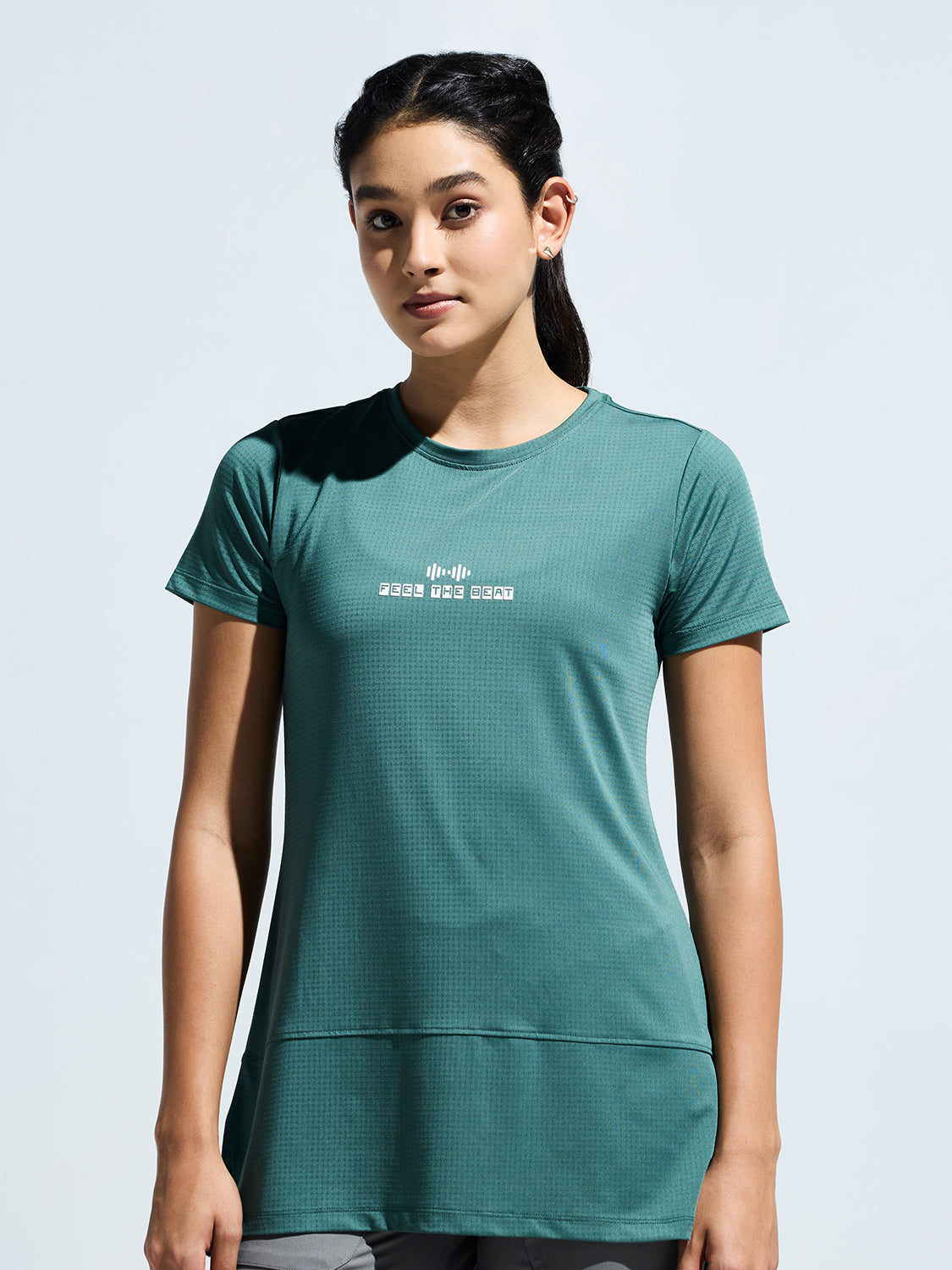 Women’s Light Weight Cut & Sew Graphic Long Top