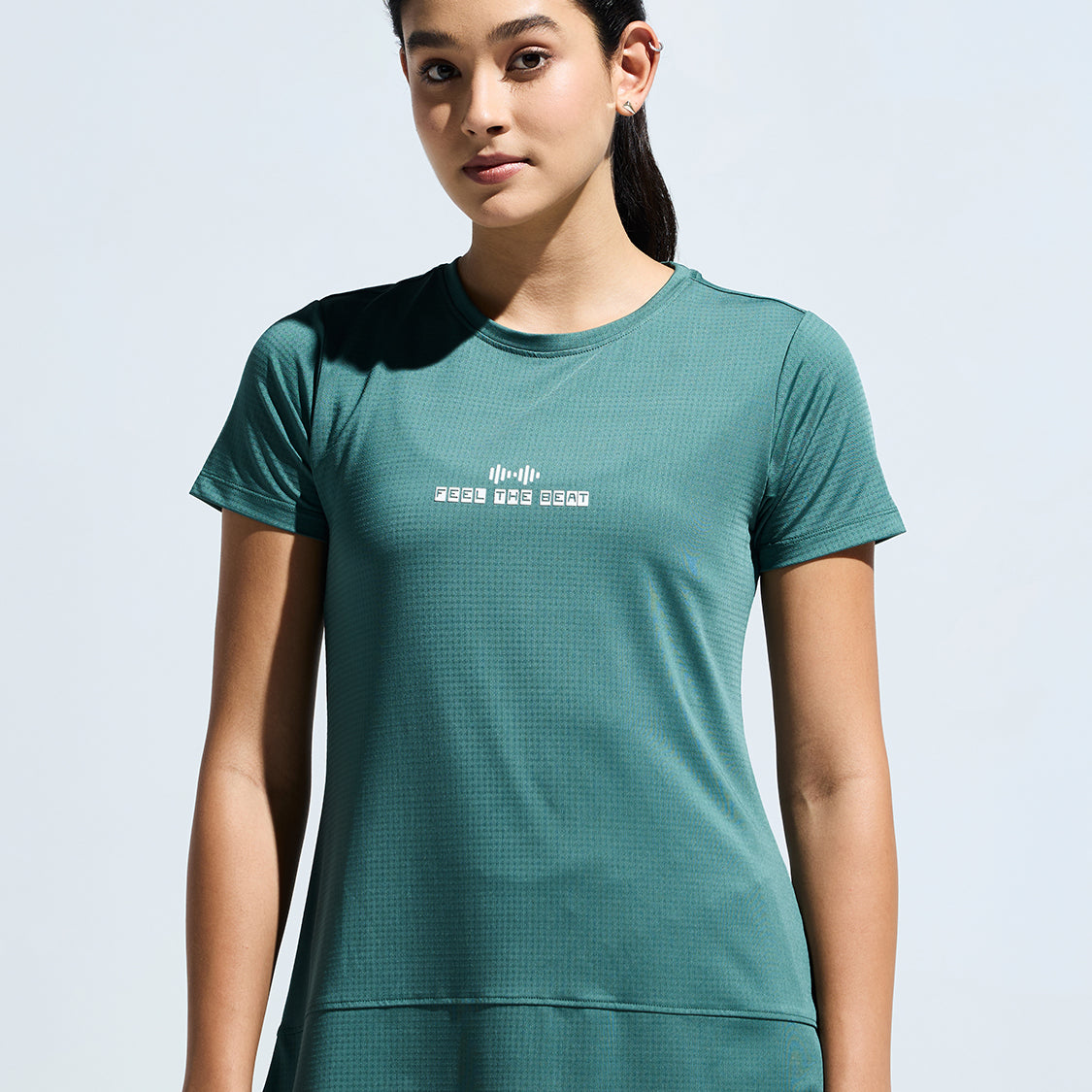 Women’s Light Weight Cut & Sew Graphic Long Top