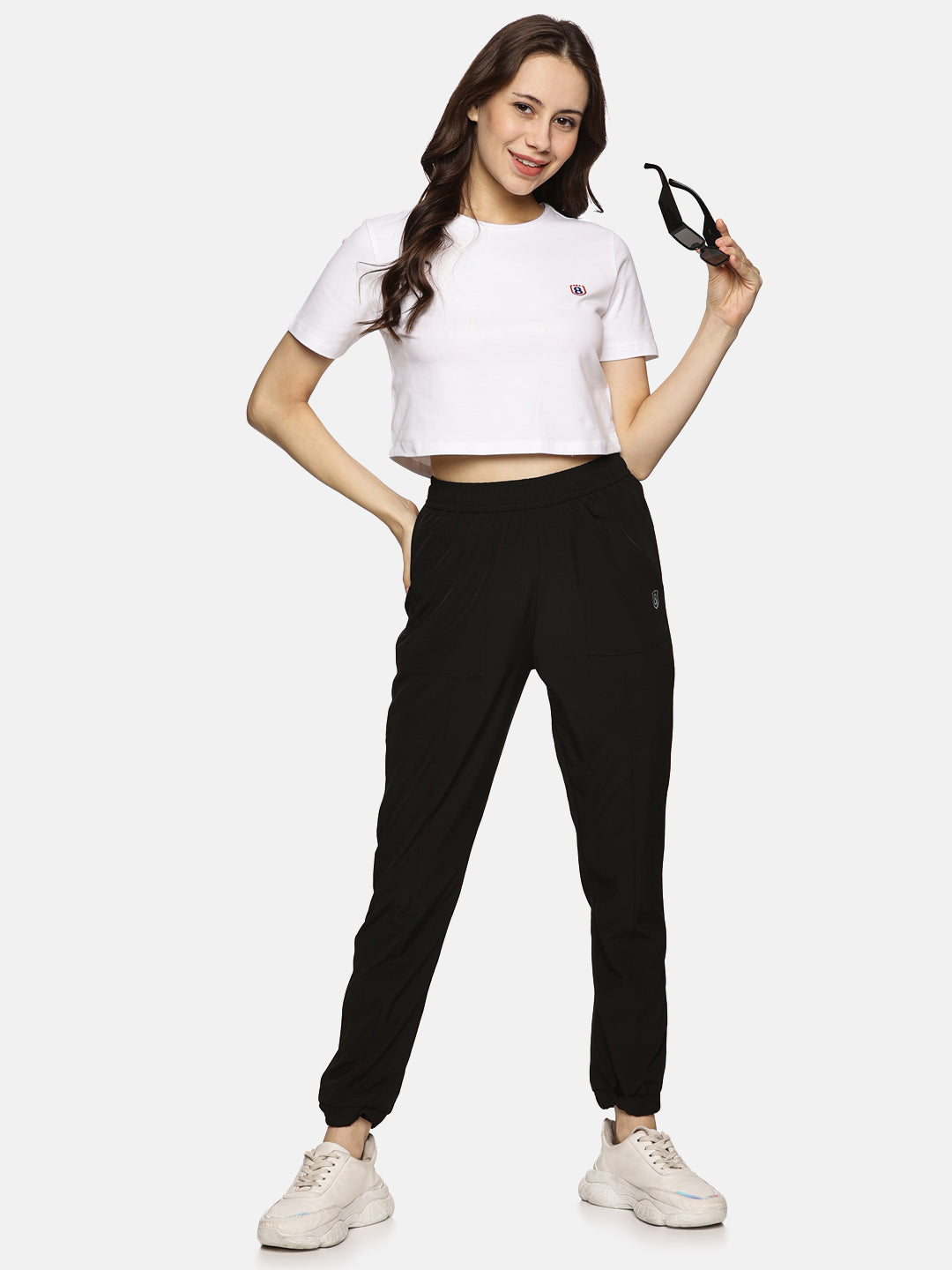White short sleeve crop top for women – stylish and comfortable fit