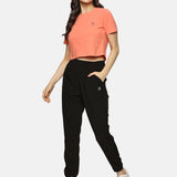Women's round neck crop top – minimalistic and fashionable look